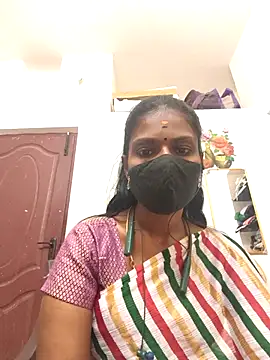 Snapshot of Tamil_Yalini12 chatting on 05-11-26, 03:08 Tamil Yalini12 online show from 05-11-26, 03:08