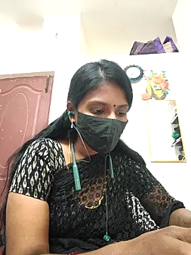 Snapshot of Tamil_Yalini12 chatting on 05-06-26, 01:48 Tamil Yalini12 online show from 05-06-26, 01:48
