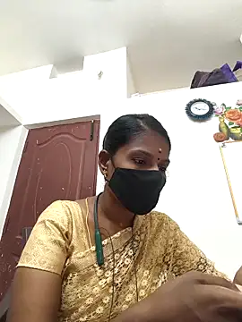 Snapshot of Tamil_Yalini12 chatting on 04-28-26, 04:44 Tamil Yalini12 online show from 04-28-26, 04:44