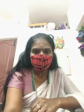 Snapshot of Tamil_Yalini12 chatting on 06-02-26, 11:10 Tamil Yalini12 online show from 06-02-26, 11:10