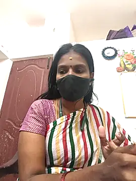 Snapshot of Tamil_Yalini12 chatting on 05-09-26, 03:10 Tamil Yalini12 online show from 05-09-26, 03:10