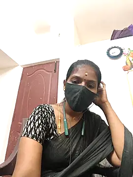 Snapshot of Tamil_Yalini12 chatting on 04-30-26, 03:08 Tamil Yalini12 online show from 04-30-26, 03:08