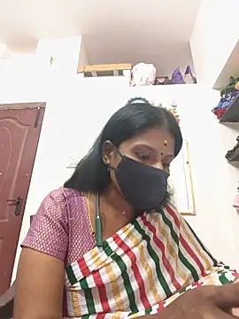 Snapshot of Tamil_Yalini12 chatting on 05-27-26, 02:13 Tamil Yalini12 online show from 05-27-26, 02:13