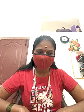 Snapshot of Tamil_Yalini12 chatting on 02-28-26, 01:11 Tamil Yalini12 online show from 02-28-26, 01:11