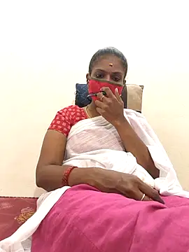 Snapshot of Tamil_Yalini12 chatting on 02-08-26, 08:17 Tamil Yalini12 online show from 02-08-26, 08:17