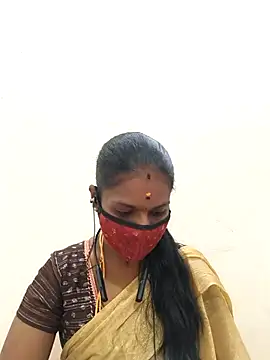 Snapshot of Tamil_Yalini12 chatting on 01-16-26, 06:28 Tamil Yalini12 online show from 01-16-26, 06:28