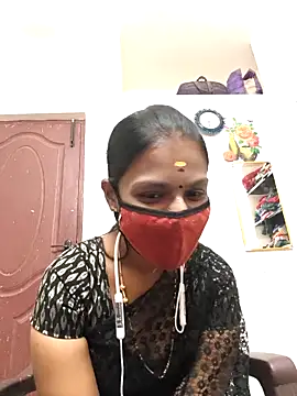 Snapshot of Tamil_Yalini12 chatting on 03-03-26, 12:45 Tamil Yalini12 online show from 03-03-26, 12:45