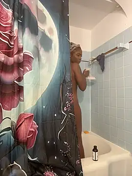 oceanmotion762 online show from 10-28-25, 04:02