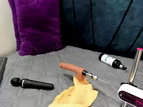 sharlotte ms online show from 10-06-25, 07:47