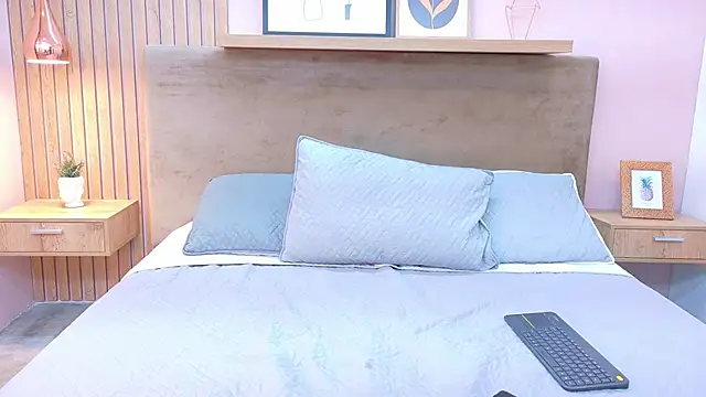 cielo rivera online show from 12-20-25, 02:09