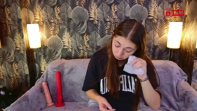 Charming LIA online show from 10-24-25, 07:51