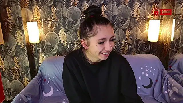 Charming LIA online show from 11-08-25, 04:54