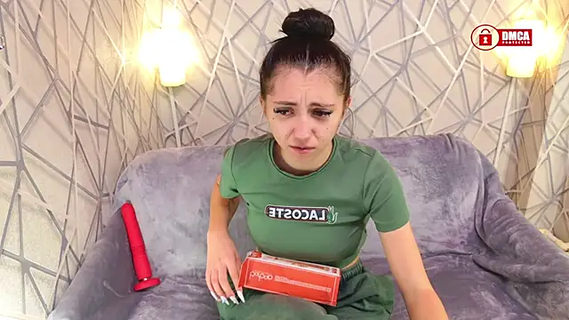 Charming LIA online show from 11-16-25, 09:41