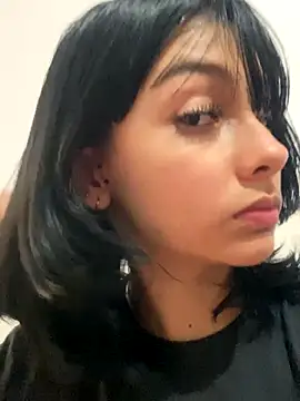 xoxo milk online show from 11-23-25, 07:24