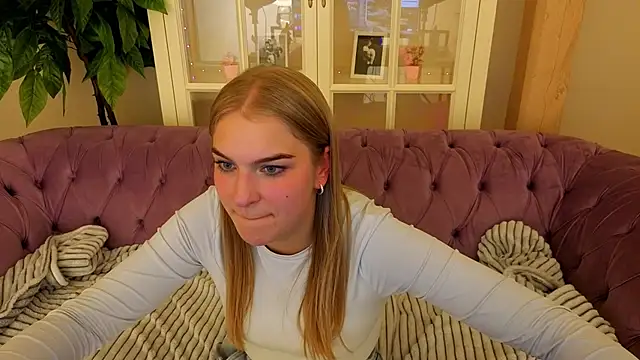 AlinaLiii online show from 03-25-26, 08:30