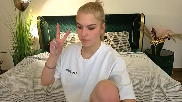 AlinaLiii online show from 05-07-26, 07:39