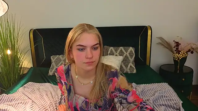 AlinaLiii online show from 04-15-26, 01:04