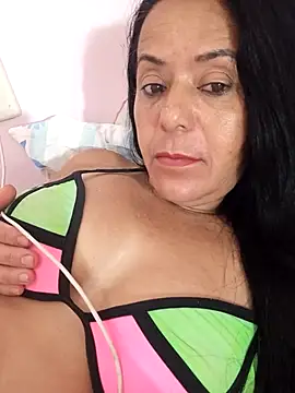 lucineia7 online show from 04-07-26, 05:31