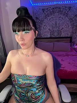 MaciiMayy online show from 04-22-26, 01:45