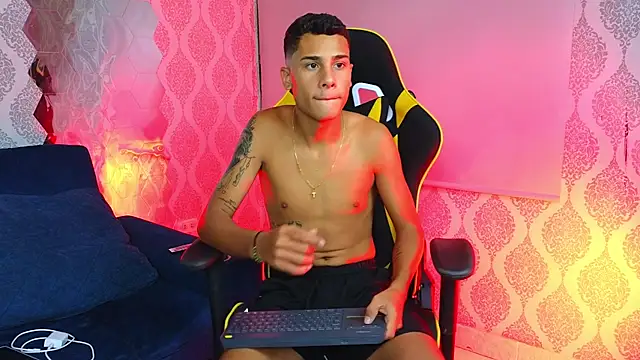 Snapshot of Twink_davidxx chatting on 09-20-25, 07:41 Twink davidxx online show from 09-20-25, 07:41