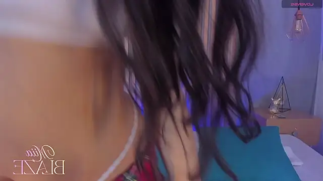 miia blaze online show from 03-19-26, 01:33