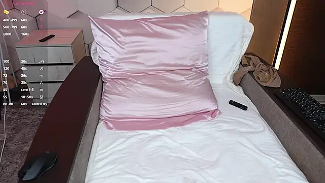 HottieEmma online show from 05-04-26, 12:19
