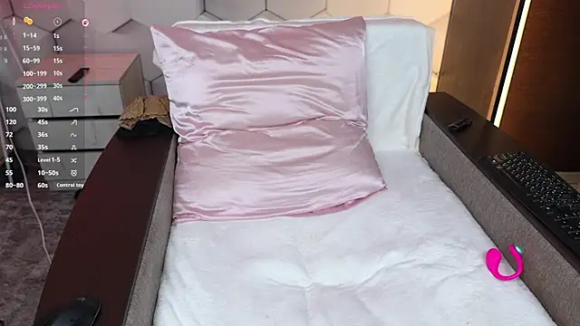 HottieEmma online show from 05-07-26, 12:08