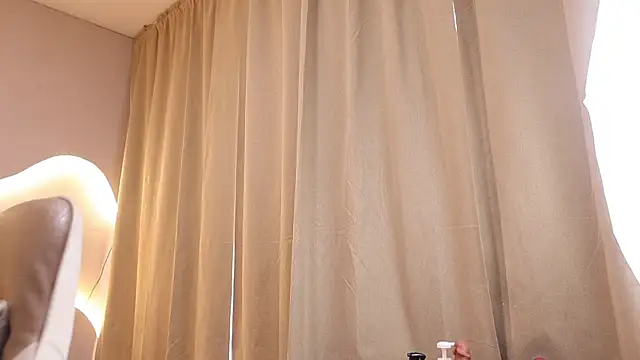 kehlannis  online show from 10-15-25, 08:28