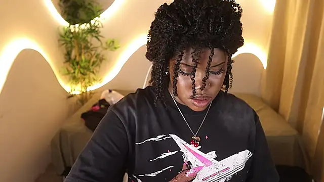 kehlannis  online show from 10-27-25, 08:32