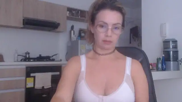 LovePaula online show from 12-16-25, 12:48