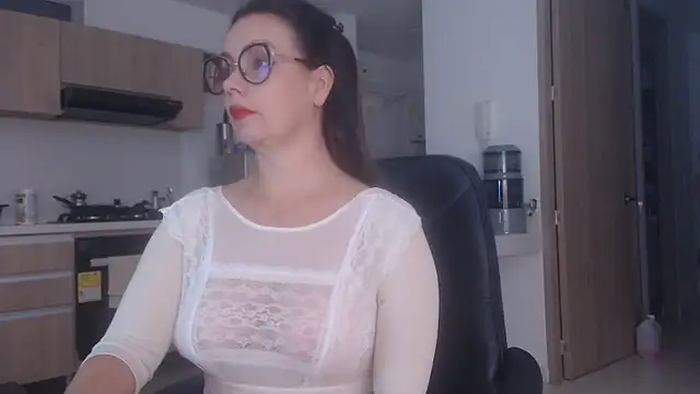 LovePaula online show from 07-13-26, 12:43