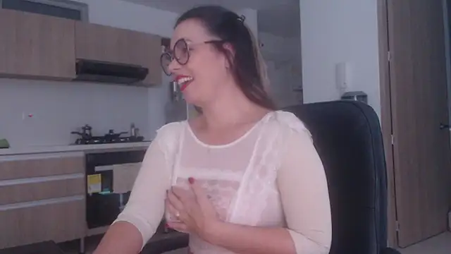 LovePaula online show from 07-12-26, 11:44