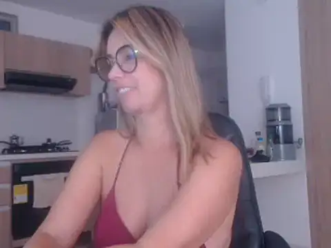 LovePaula online show from 02-06-25, 11:31