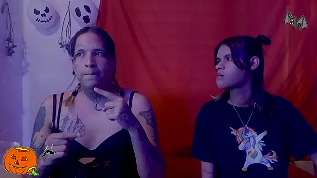 Snapshot of Couple_Moth666 chatting on 10-24-25, 12:37 Couple Moth666 online show from 10-24-25, 12:37