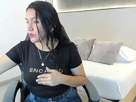 zoee zi online show from 09-27-25, 06:58