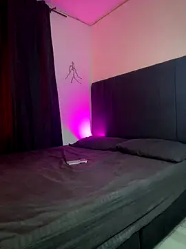 BoomChikaWow online show from 11-07-25, 11:41