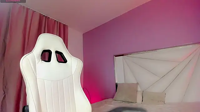 Isabela saenz online show from 10-10-25, 03:18