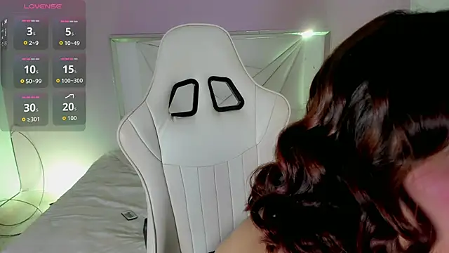 Isabela saenz online show from 10-05-25, 04:58