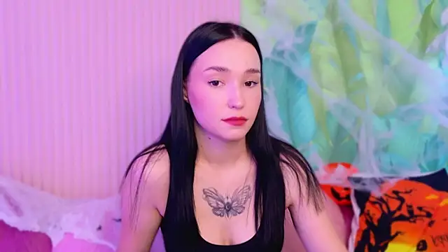 Amanda Choi online show from 10-24-25, 05:28