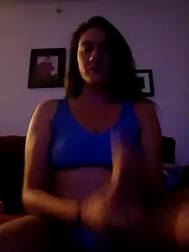 Snapshot of nutmegan chatting on 10-25-25, 03:38 nutmegan online show from 10-25-25, 03:38