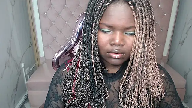 Snapshot of Soffia_b chatting on 10-04-25, 03:19 Soffia b online show from 10-04-25, 03:19