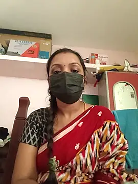 Snapshot of Tamil_Swathi chatting on 12-14-25, 10:43 Tamil Swathi online show from 12-14-25, 10:43