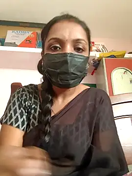 Snapshot of Tamil_Swathi chatting on 12-23-25, 10:58 Tamil Swathi online show from 12-23-25, 10:58