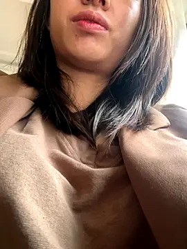 Hana-xinh online show from 10-20-25, 02:46