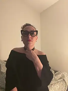 Reine du Vice84 online show from 02-09-26, 09:46