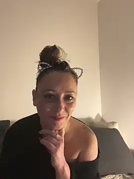 Reine du Vice84 online show from 02-11-26, 08:25