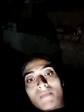 Snapshot of SexyDolly99 chatting on 10-27-25, 05:52 SexyDolly99 online show from 10-27-25, 05:52