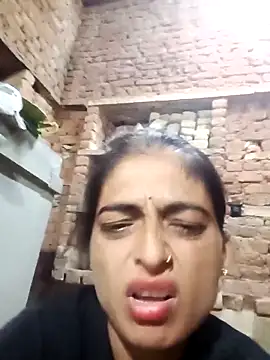 Snapshot of SexyDolly99 chatting on 10-16-25, 06:05 SexyDolly99 online show from 10-16-25, 06:05