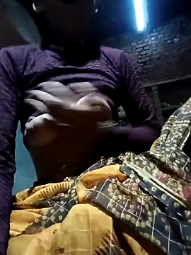 Snapshot of SexyDolly99 chatting on 10-16-25, 12:41 SexyDolly99 online show from 10-16-25, 12:41