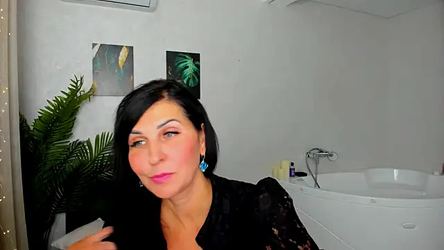 Moon Veloure1 online show from 10-06-25, 04:13
